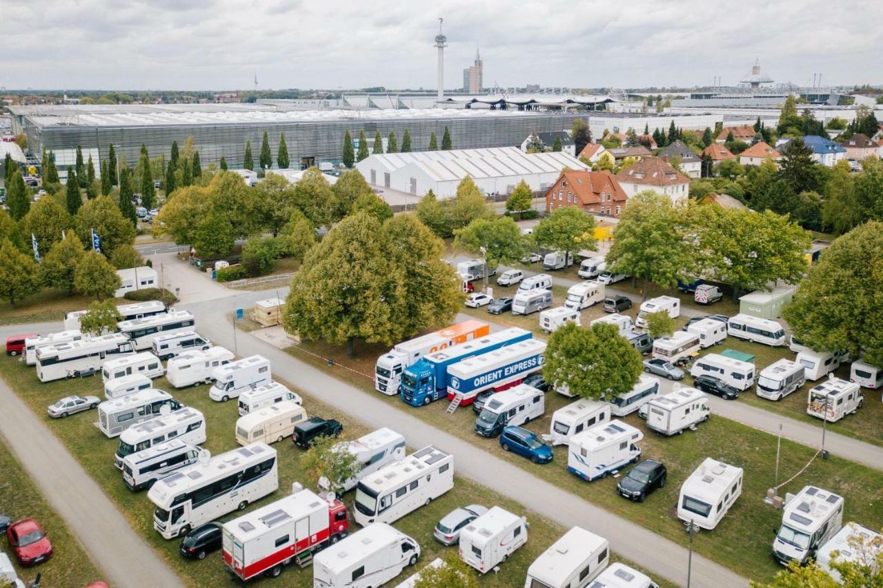 Hannover Messe Camp Buitenkant foto